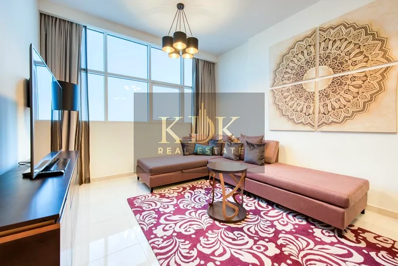 Pool View | Prime Location | Spacious Unit63784717895810112