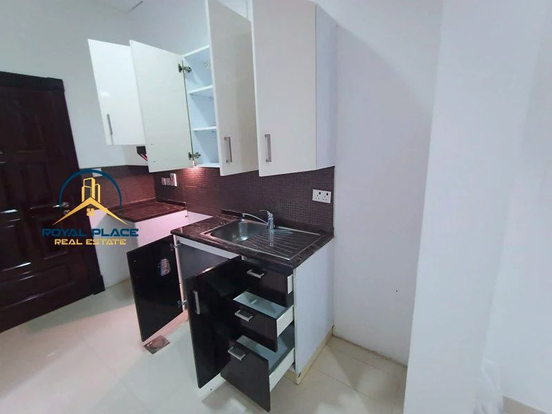مكيف ديوة مجاني | بالقرب من مستشفى NMC | شبه مفروش63724696536577112