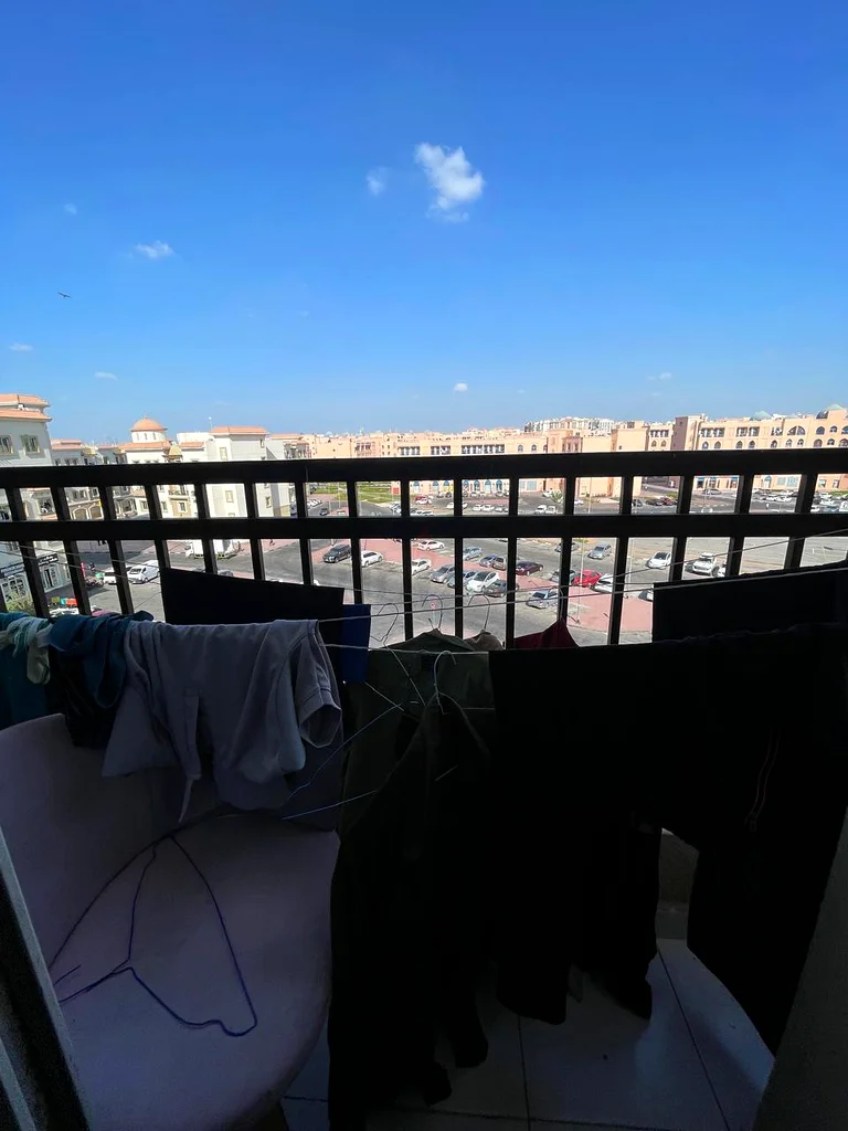 مساحة سرير متاحة للعازبين التاميليين والملايالامية في كلاستر جريسك، المدينة الدولية63798123908739113