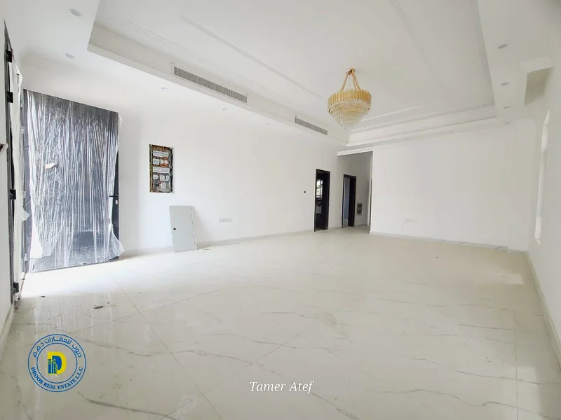 For those with luxury, a 5-room villa with spacious areas, including water, electricity and AC, in Al Muwaihat 1,bank financing, freehold63868632213250113