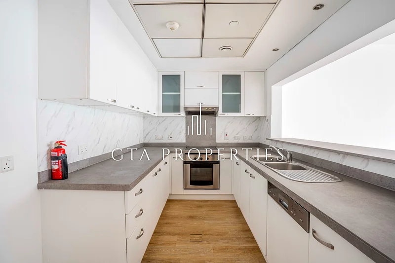 Vacant Now | Upgraded | Full Marina View64036410398082113