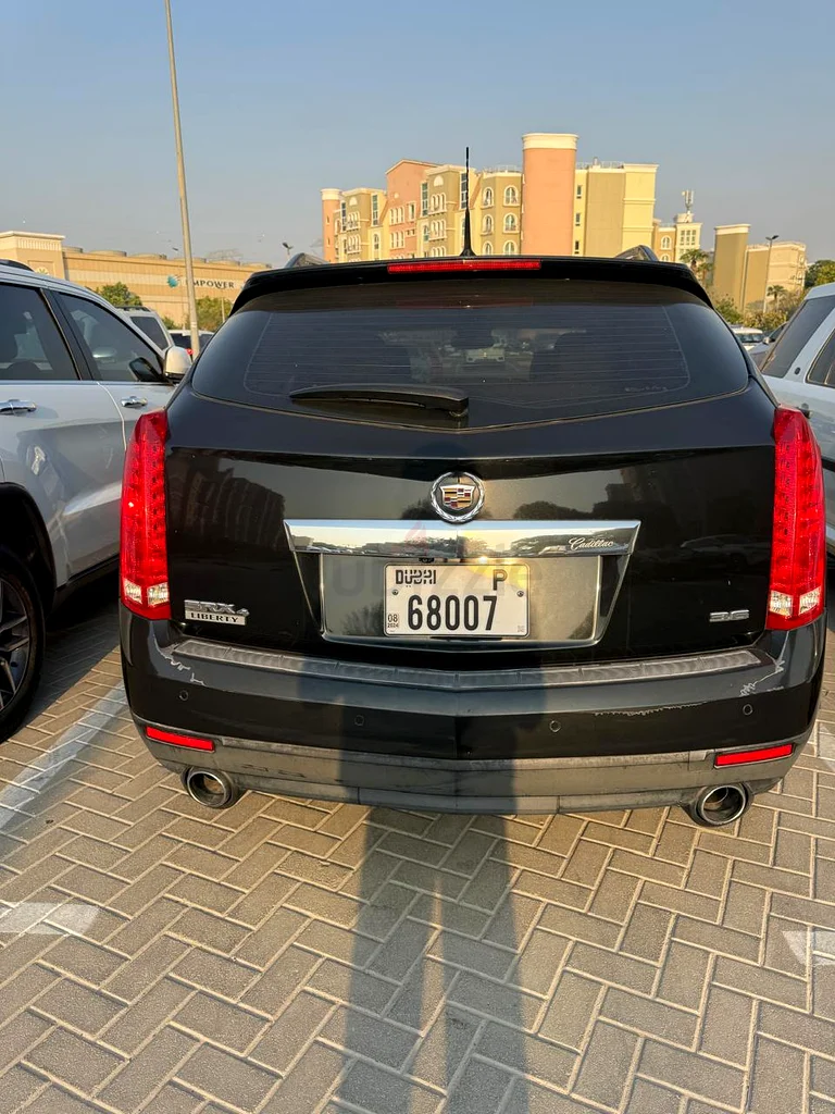 Cadillac SRX 2014 -Black for Sale 15,000 AED63620190226817114