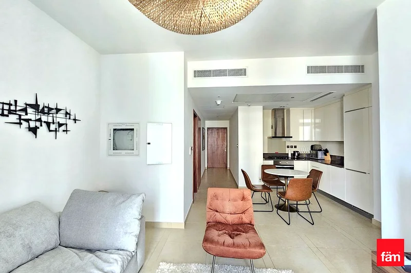 High Floor | Un-Furnished | Skyline View63776629861635110