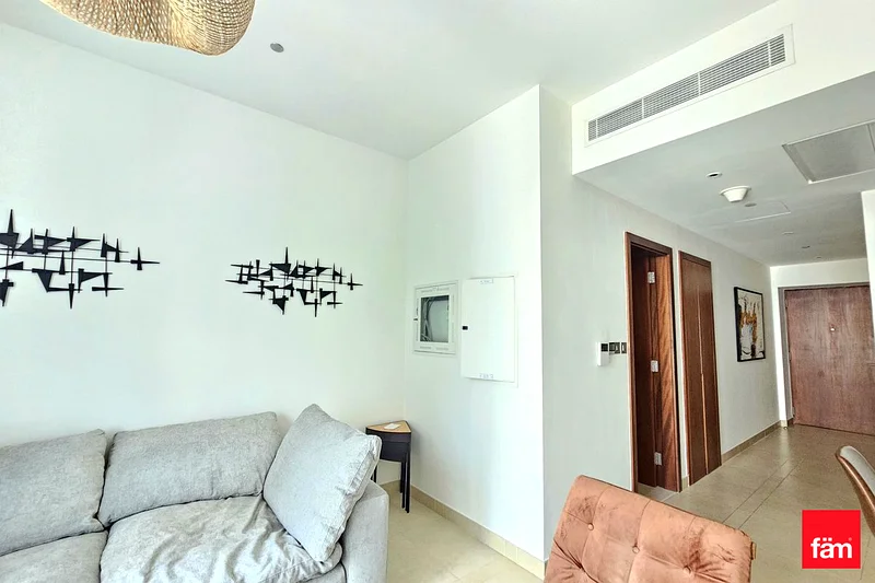High Floor | Un-Furnished | Skyline View63776629861635113