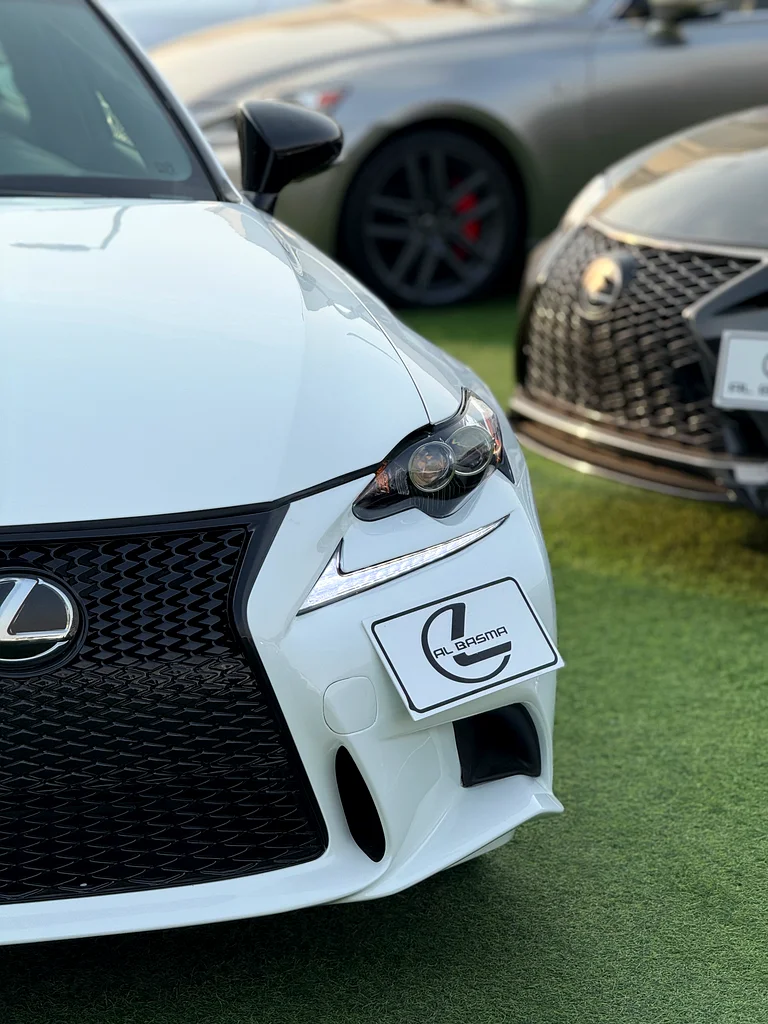 Lexus IS300 F-SPORT63612074499329111