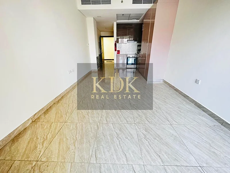 غير مفروشة | مطبخ مجهز | جاهزة للانتقال63765081495171110