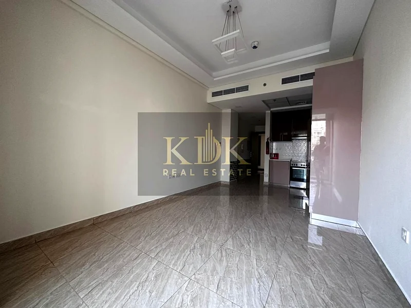 غير مفروشة | مطبخ مجهز | جاهزة للانتقال63765081495171114