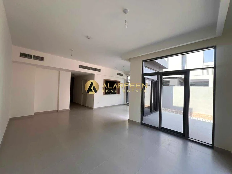 Beachfront Living | Fitted Kitchen | 4BR+Study+Maid63752076574595110