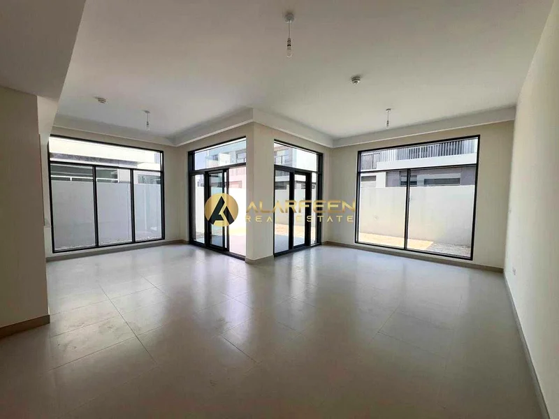 Beachfront Living | Fitted Kitchen | 4BR+Study+Maid63752076574595111