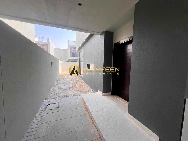 Beachfront Living | Fitted Kitchen | 4BR+Study+Maid63752076574595113