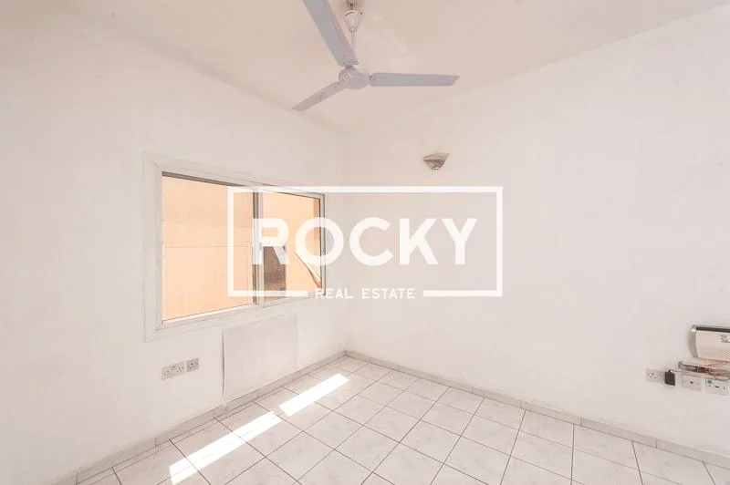 Studio Apt with  Window A/C in  Bur Dubai63768941068418110