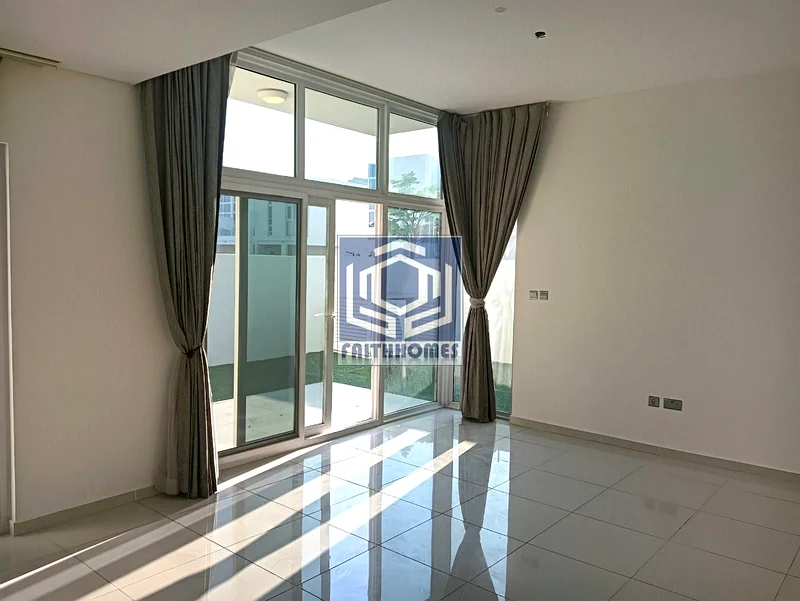 Unfurnished 3-Bedrooms | RR-EM | Prime Location64003482349313111