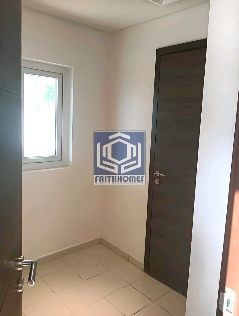 Unfurnished 3-Bedrooms | RR-EM | Prime Location64003482349313114