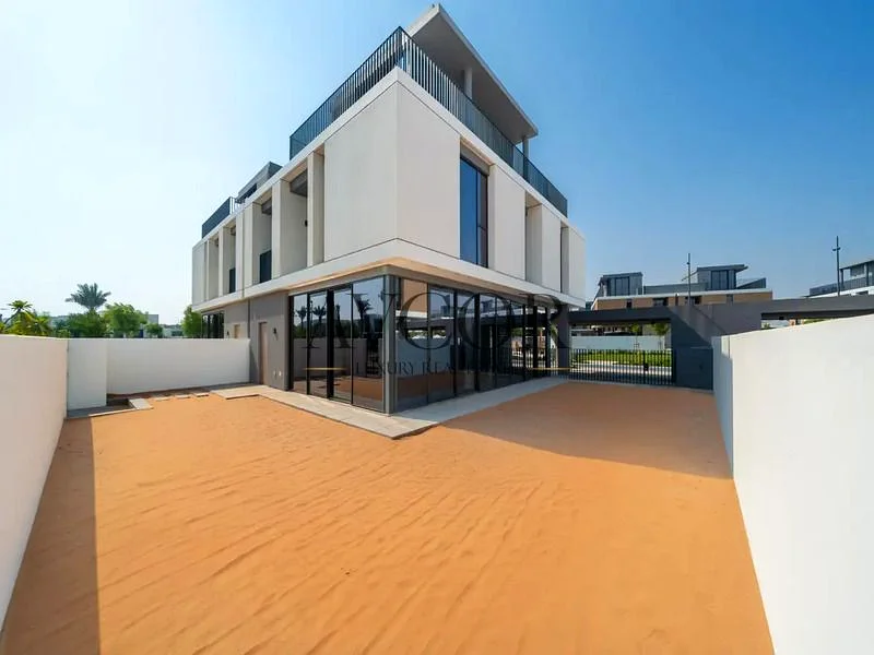 Community Expert | Urgent Sale | Big Unique Plot63931235230081113