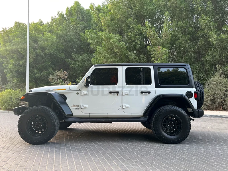 Jeep Wrangler • Warranty • Mint Condition63612070390401111