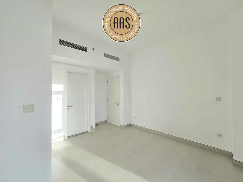 Spacious Apartment ! Park Facing ! Big Size ! With All Aminities ! Ready to Move63751682537345113