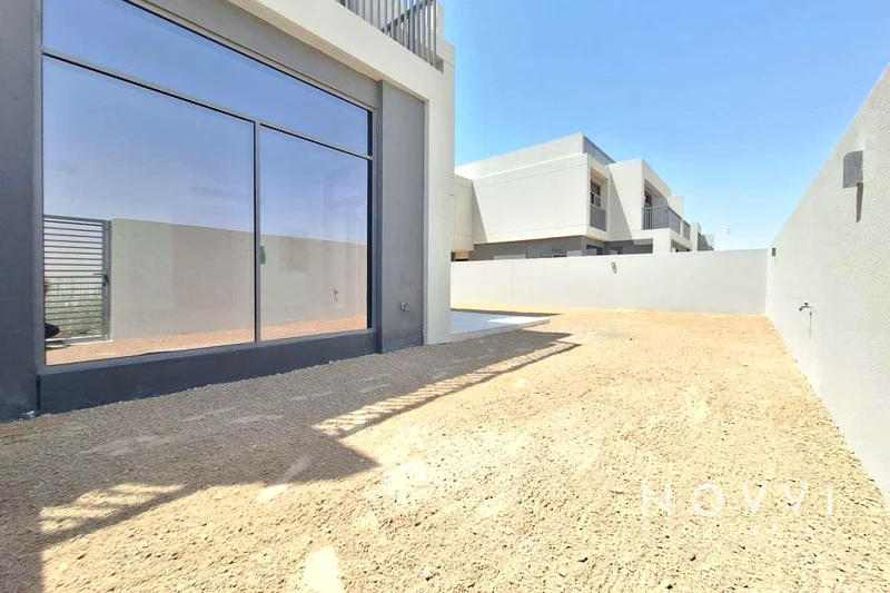 Vacant | Brand New | Premium | Close to Beachfront63752076600194111