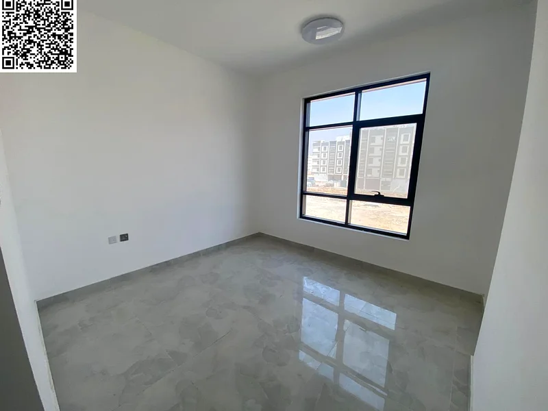 The most luxurious master bedroom, first inhabitant, with luxurious finishes, 2 bathrooms, a balcony, and central air conditioning. A very distinguish63715947778818114