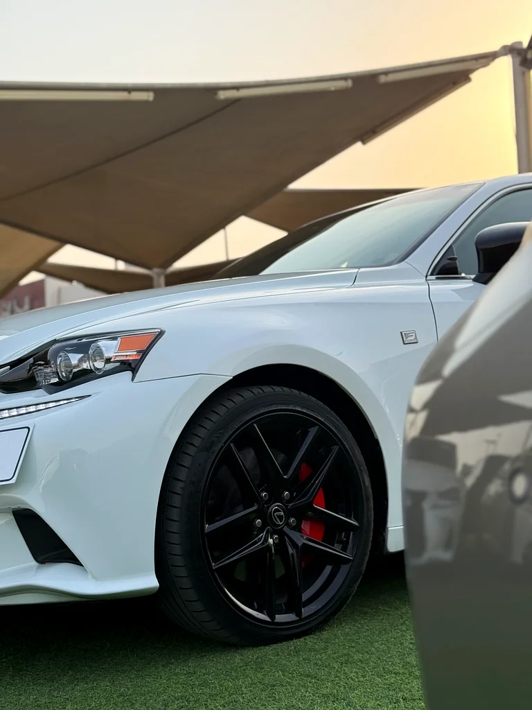 Lexus IS300 F-SPORT63612074499329112