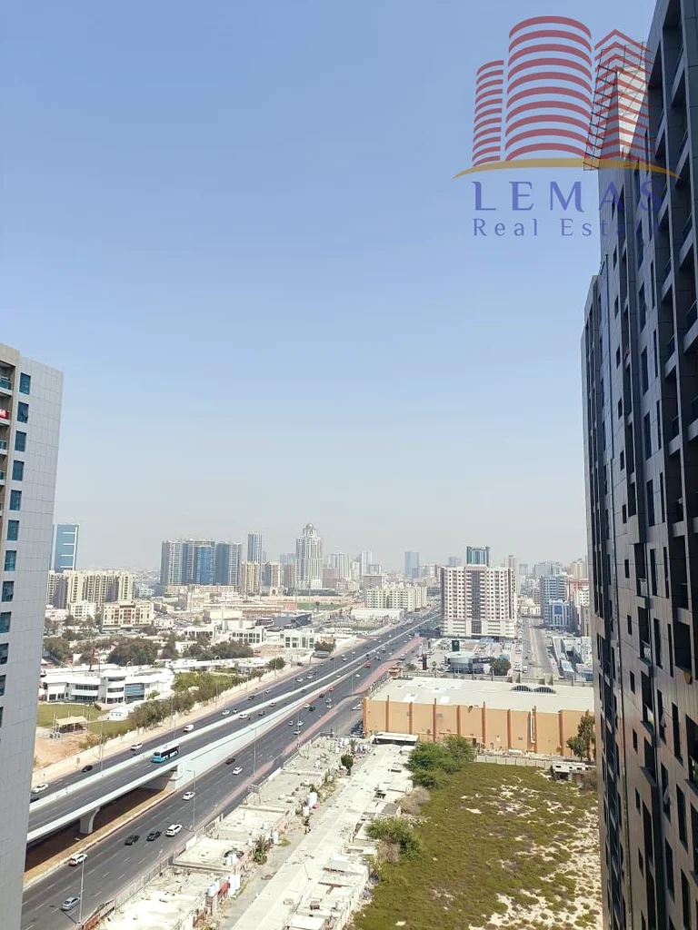 شقة غرفة نوم واحدة للبيع نقدًا بمطبخ مفتوح / ملكية حرة63891236132739110