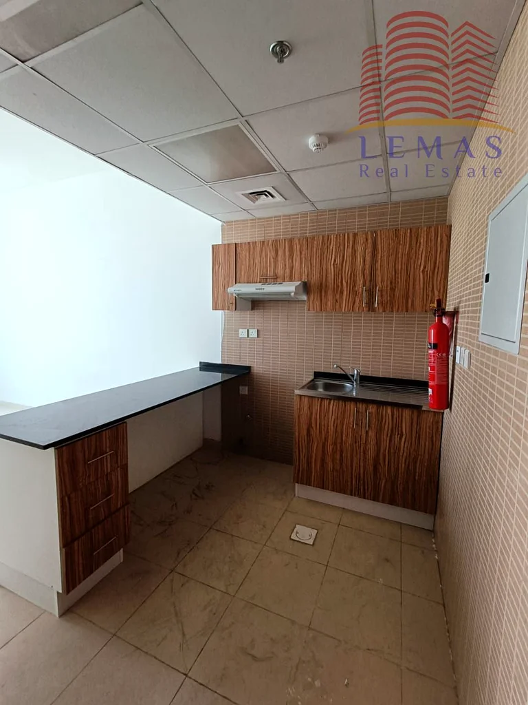 شقة غرفة نوم واحدة للبيع نقدًا بمطبخ مفتوح / ملكية حرة63891236132739113