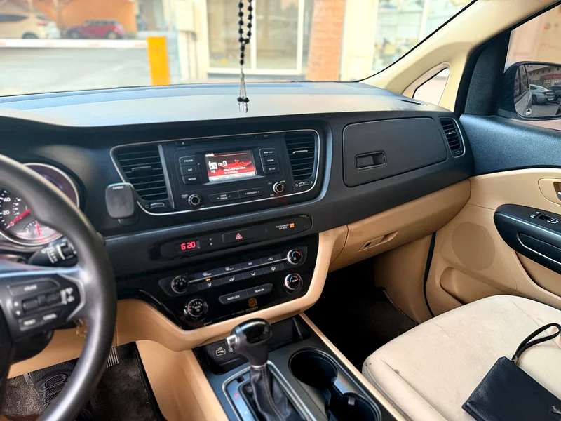 Kia Sedona LX 201563612076678403114