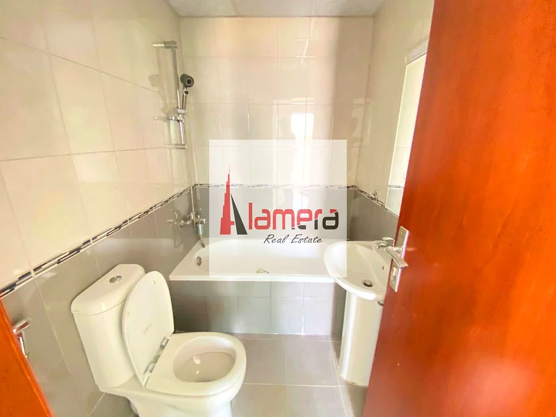 مطبخ مغلق | تأجير بدفعات مرنة | مرافق كاملة | بالقرب من المسجد | حديقة ضخمة63742380642947114