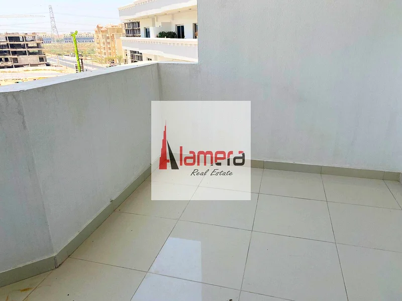 مطبخ مغلق | تأجير بدفعات مرنة | مرافق كاملة | بالقرب من المسجد | حديقة ضخمة63742380642947112