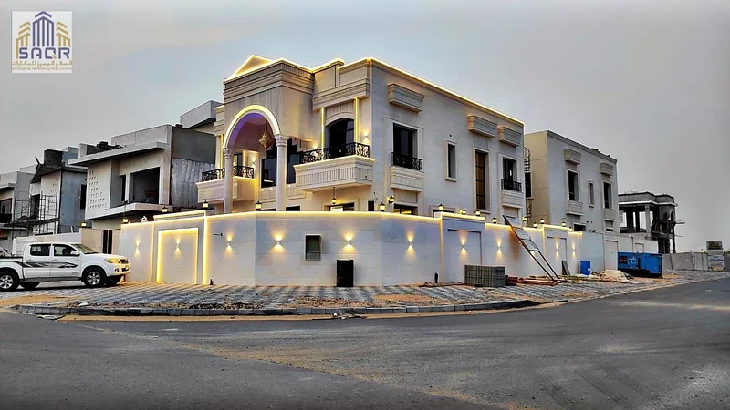 Miniature palace for sale on the corner of two streets / freehold / no service fees / at a price including fees63911828189058111