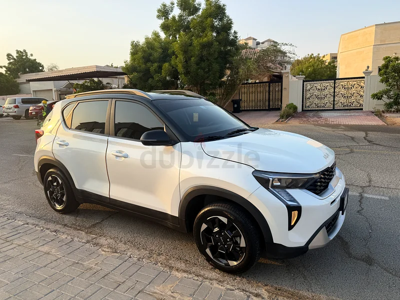 Kia Sonet full option 2024 perfect condition law mileage63613463835267114