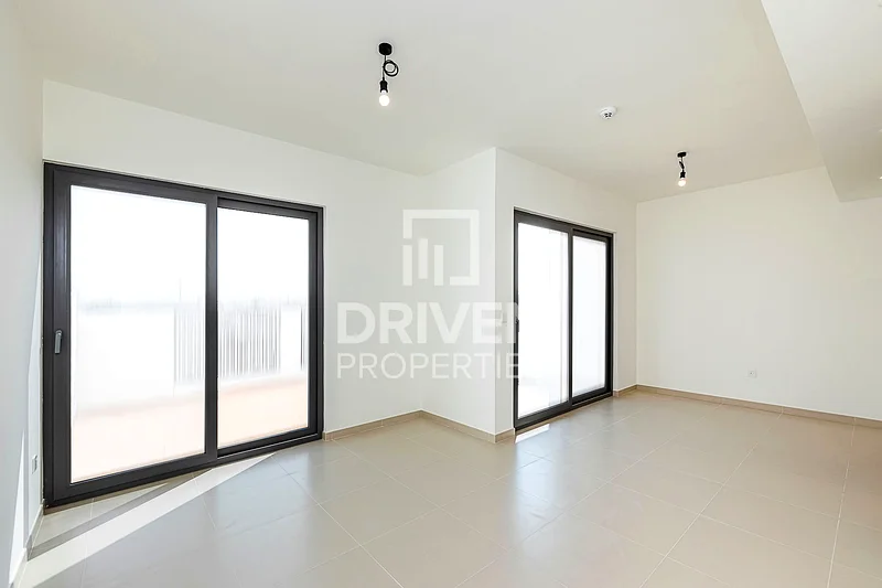 Available | Prime Location | Spacious Layout63732763483906111