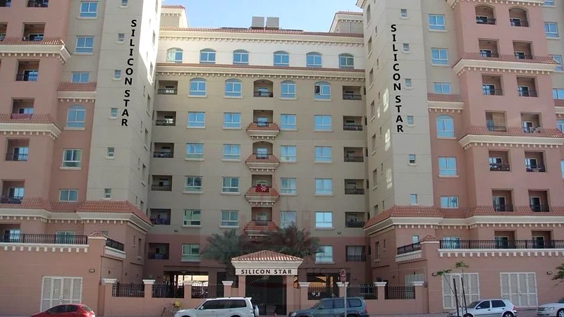 شقة كبيرة بغرفة نوم واحدة للإيجار في سيليكون ستار 163746698777603110