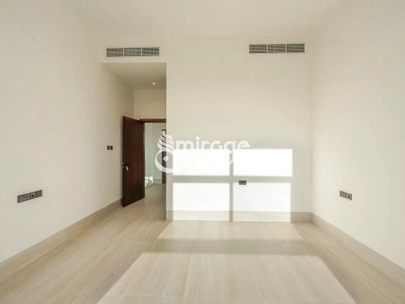 Double Row | 4BR Semi-Corner Villa | Prime Area63850529509123114