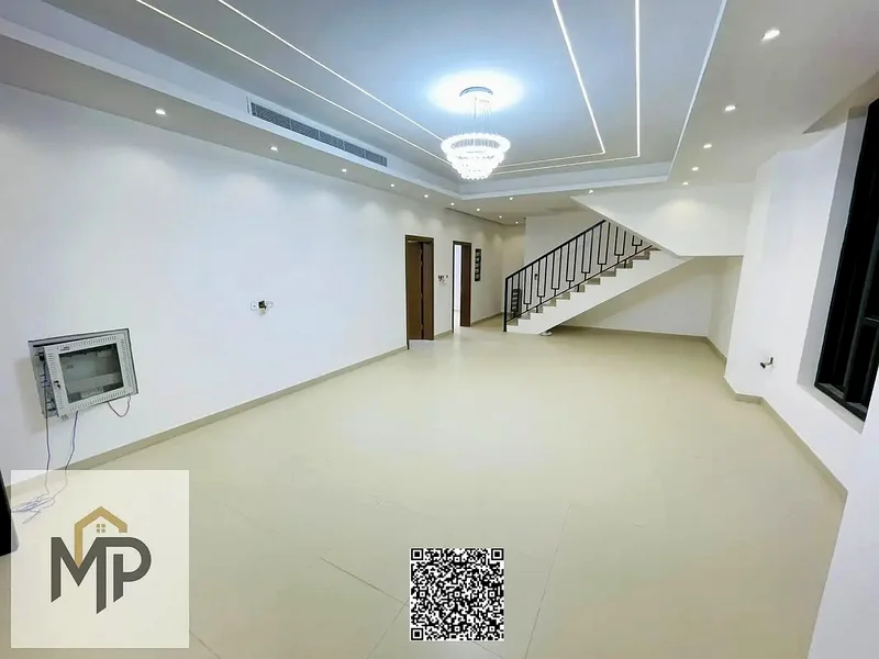 فيلا فاخرة للبيع مباشرة من المالك - الجهة، عجمان. السعر يشمل تكييف الهواء.63882118920833114