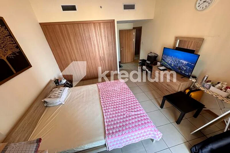 Fully Furnished 1BHK | Spacious Layout | 2 Baths | Parking Included64040582915586114