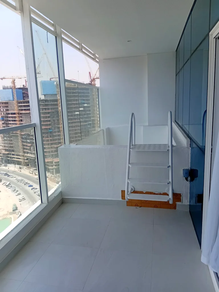 مؤثث بالكامل / شيك مرن63807672428545114