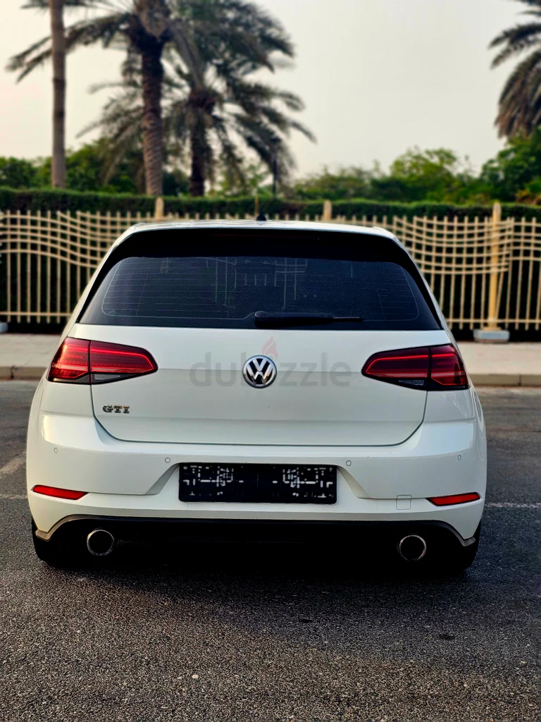 VW golf GTI 2018 GCC No accident Well maintained63612061991043114