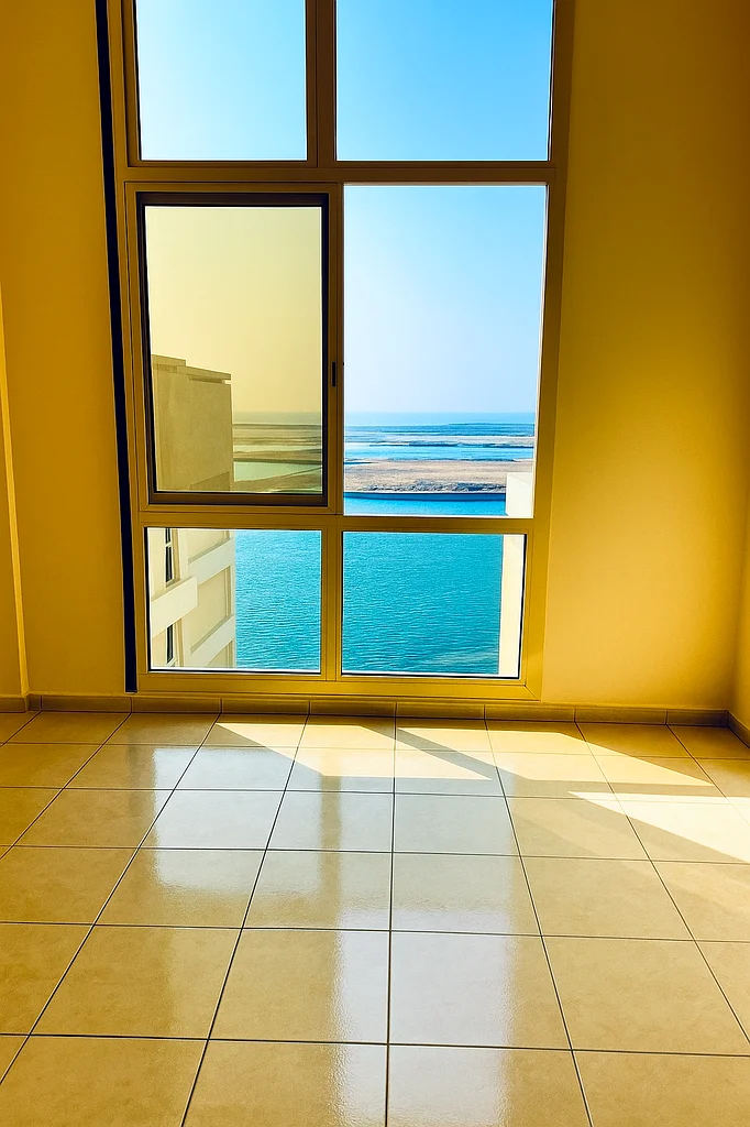Sea-View 1-Bedroom Apartment on Upper Floor with Shared Pool Access 🌊🏊‍♂️63813947643521112
