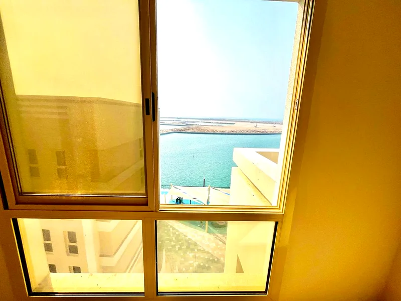 Sea-View 1-Bedroom Apartment on Upper Floor with Shared Pool Access 🌊🏊‍♂️63813947643521113