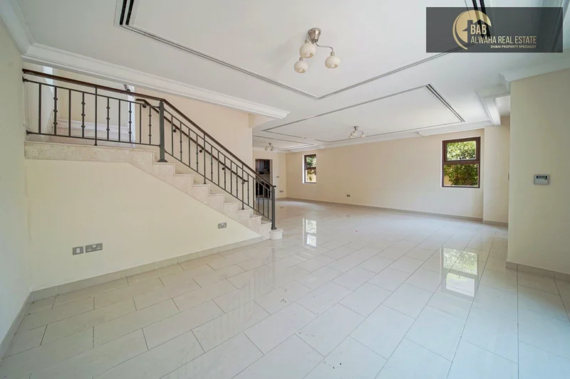 Spacious | Ready to Move | Premium Location63727208128129112
