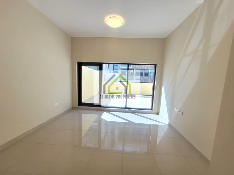 شقة جديدة بالكامل بـ 3 غرف نوم + غرفة خادمة | غرفة غسيل | غرفة تخزين | جاهزة للانتقال الفوري63788236559233114