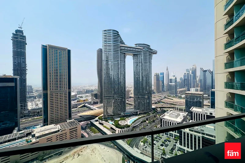 شاغرة | متصل بمول دبي | بدون تبريد63770726264833110