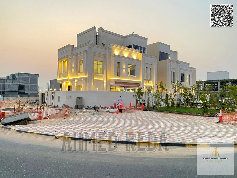 Including registration fees, electricity, water, and air conditioning. Two floors and a roof, facing a corner stone, two streets with a private pool.63905480203011111