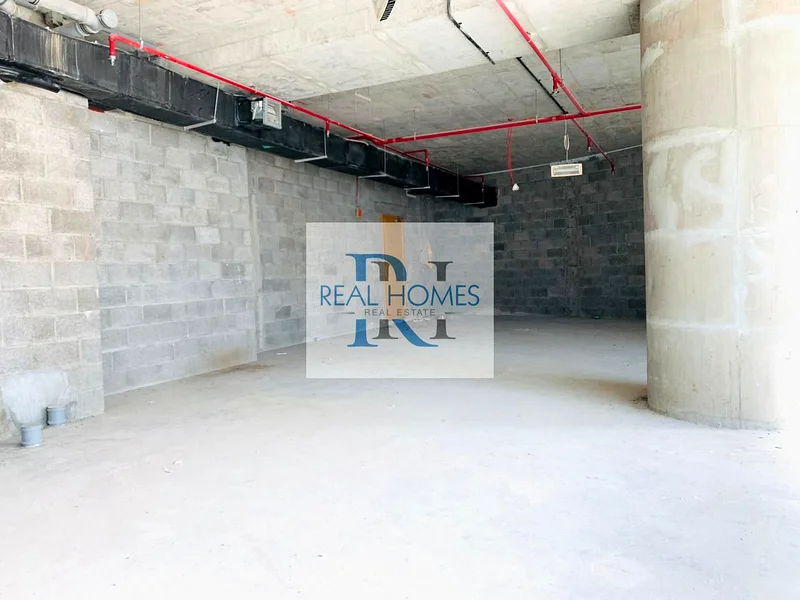 منظر القناة | مجهز بالكامل | شاغر63618400188673112