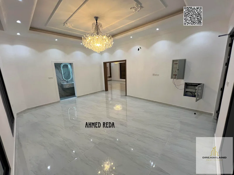 Corner villa with a swimming pool, at a price including registration and ownership fees, on the main street, ready for occupancy in the most upscale a63904831392258112