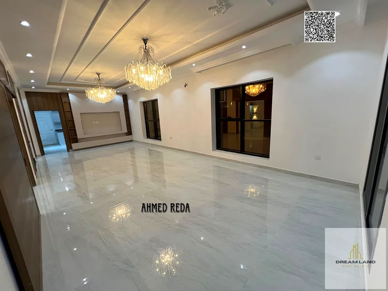 Corner villa with a swimming pool, at a price including registration and ownership fees, on the main street, ready for occupancy in the most upscale a63904831392258113