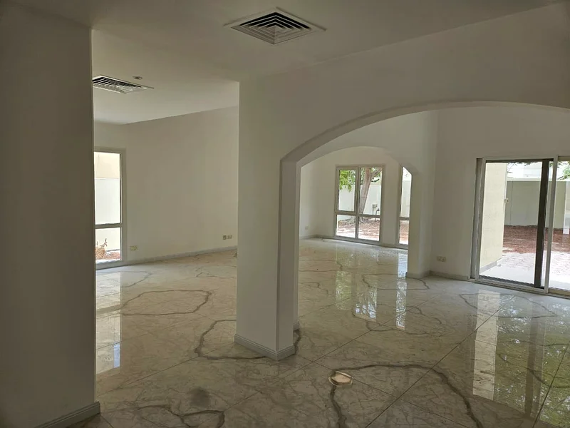 فيلا مريحة مكونة من 5 غرف نوم تم تجديدها بالكامل في ميادوز 963726113863042114