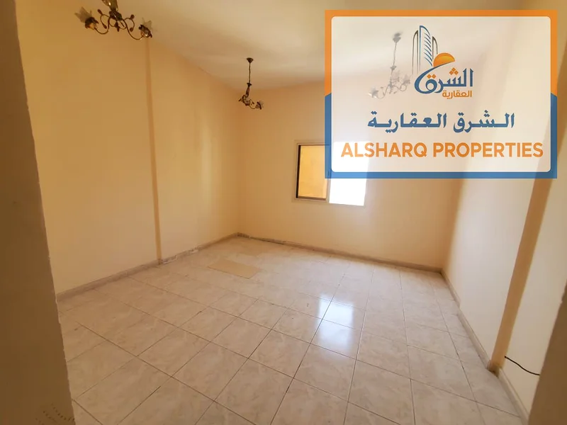 ستوديو كبير وأنيق مع تقسيم خاص جدًا بسعر اقتصادي مع مطبخ شبه منفصل للإيجار63721432290819112