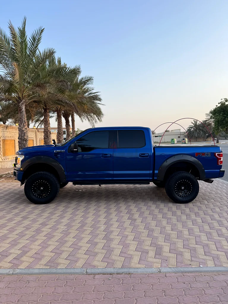 2018 FORD F-150  SUPER XLT 5.0L 8 cylinders 410 HP IN PERFECT CONDITION!63612082488323113