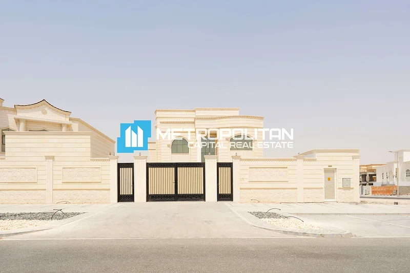 Corner 6BR| Maids Room| Roof Floor| Pool And Gym63838854503169110